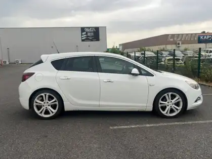 OPEL ASTRA 1.7 CDTI 110 ch FAP White Edition