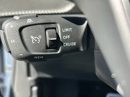 PEUGEOT 2008 GT Hybrid 145 CV e-DCS6 