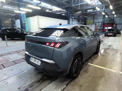 PEUGEOT 3008 210 ch 73 kWh Allure