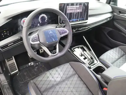 VOLKSWAGEN GOLF 1.5 eTSI EVO2 150 DSG7 R-Line Limited