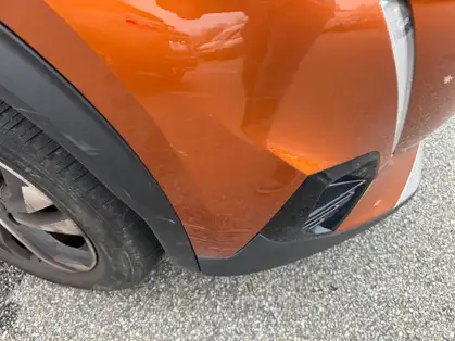 PEUGEOT 2008 BlueHDi 130 S&S EAT8 Allure Business