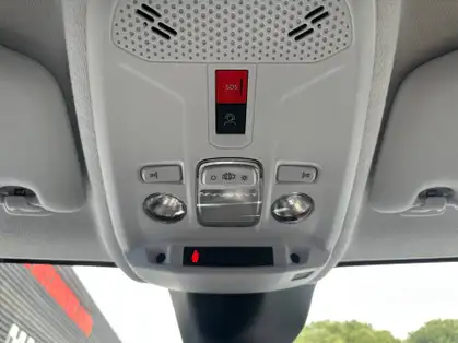 PEUGEOT 208 ALLURE HYBRID 100 CV E-DCS6