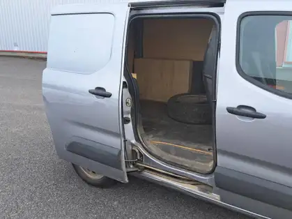 PEUGEOT PARTNER FOURGON STANDARD 650 KG BLUEHDI 130 S&S EAT8 ASPHALT