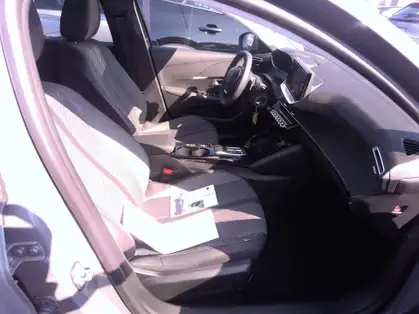 PEUGEOT 208 ALLURE HYBRID 100 CV E-DCS6