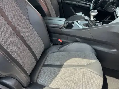 PEUGEOT 5008 ALLURE 1.2 PURETECH 130 CV BVM6