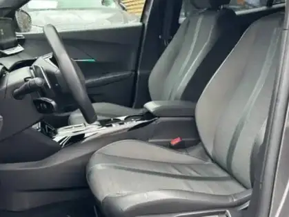 PEUGEOT 2008 ALLURE 1.5 BLUEHDI 130 CV EAT8