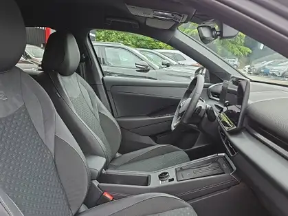 VOLKSWAGEN T-ROC 1.5 eTSI Hybrid 150 ch DSG7 R-Line