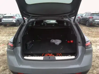 PEUGEOT 508 SW Hybrid 225 e-EAT8 Allure