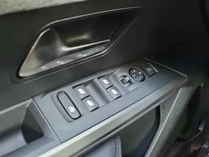 PEUGEOT 5008 ALLURE Hybrid 145 CV e-DCS6 