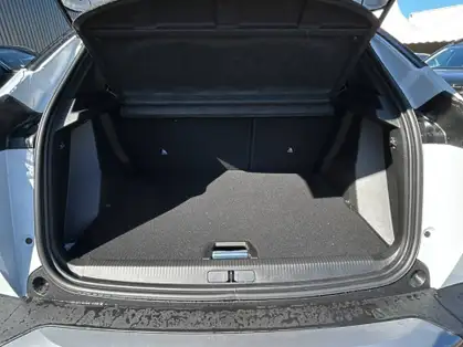 PEUGEOT 2008 GT Hybrid 145 CV e-DCS6 