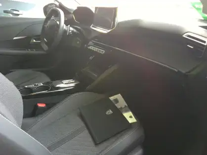 PEUGEOT 208 ALLURE HYBRID 100 CV E-DCS6