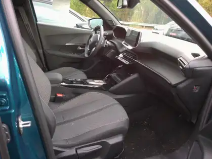 PEUGEOT 2008 ALLURE Hybrid 145 CV e-DCS6 