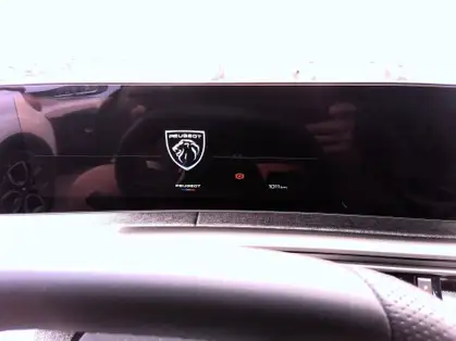 PEUGEOT 3008 GT Plug-in Hybrid 195 e-DCS7 