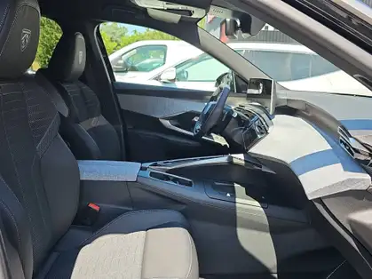 PEUGEOT 3008 GT Hybrid 145 e-DCS6