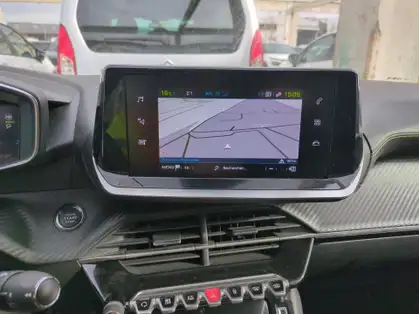 PEUGEOT 208  GT 50 kWh 136 CV 
