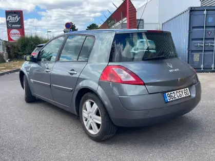RENAULT MEGANE II BERLINE 1.9 dCi 130 Confort Dynamique