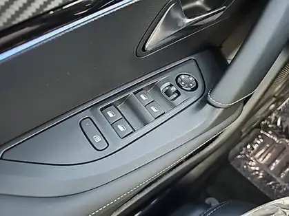 PEUGEOT 2008 Hybrid 145 ch e-DCS6 GT