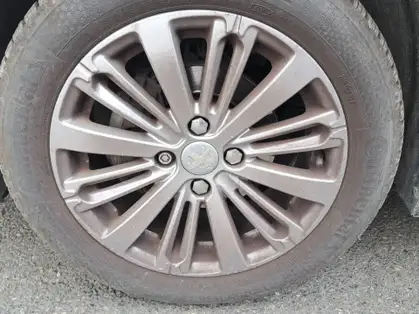 PEUGEOT 208 208 ALLURE 1.2 PURETECH 110 CV EAT6 5 PORTES