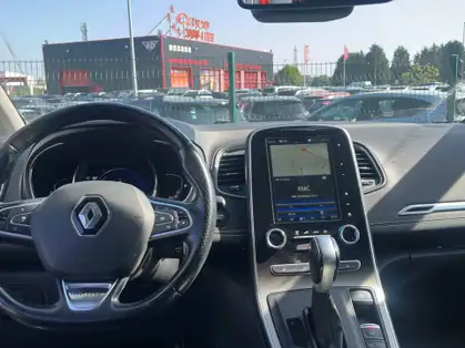 RENAULT SCENIC IV TCe 160 FAP EDC Initiale Paris