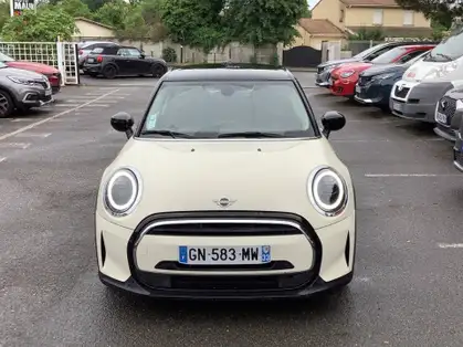 MINI HATCH 5 PORTES F55 LCI II ESSENTIAL Cooper 136 CV DKG7 