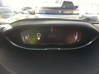 PEUGEOT 5008 GT 1.2 HYBRID 136 CV E-DCS6