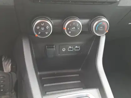 RENAULT CLIO V EVOLUTION TCe 90 CV CVT