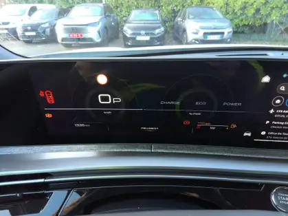 PEUGEOT 5008 ALLURE Hybrid 145 CV e-DCS6 