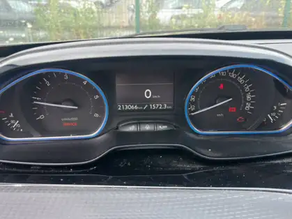 PEUGEOT 2008 2008 ALLURE 1.6 BLUEHDI 100 CV BVM6