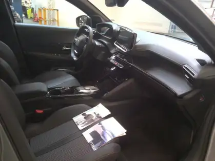 PEUGEOT 208 ELECTRIQUE E-208 GT ELECTRIQUE 50 kWh 136 CV