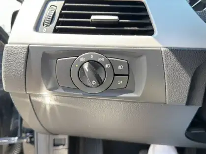 BMW SERIE 3 E90 330i 272ch Luxe A