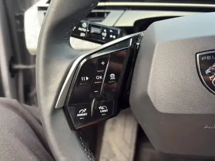 PEUGEOT 3008 ALLURE HYBRIDE 136 CV e-DCS6