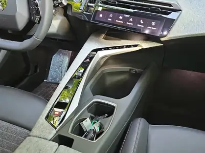 PEUGEOT 5008 ALLURE Hybrid 145 CV e-DCS6 