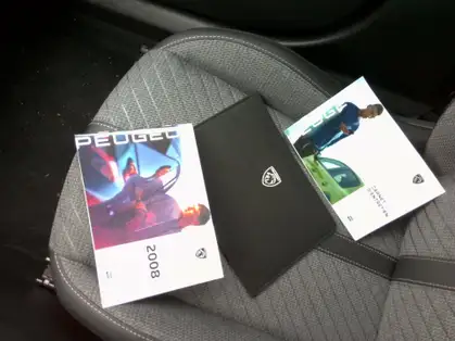 PEUGEOT 2008 ALLURE Hybrid 145 CV e-DCS6 