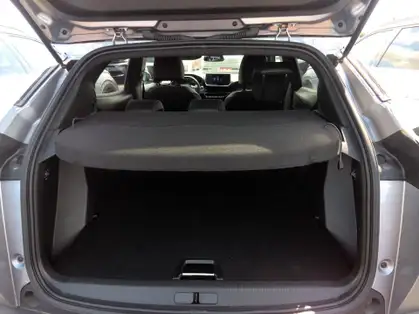 PEUGEOT 2008 ALLURE HYBRID 136 CV e-DCS6