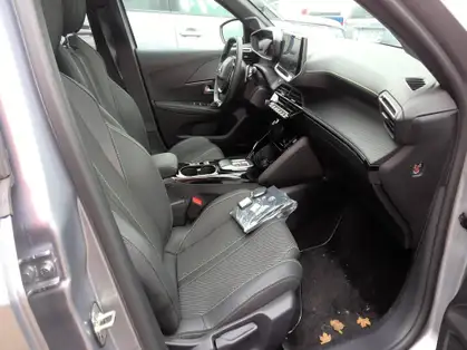 PEUGEOT 208 GT HYBRIDE 136 CV e-DCS6