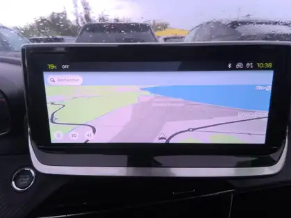 PEUGEOT 2008 ALLURE HYBRID 136 CV e-DCS6