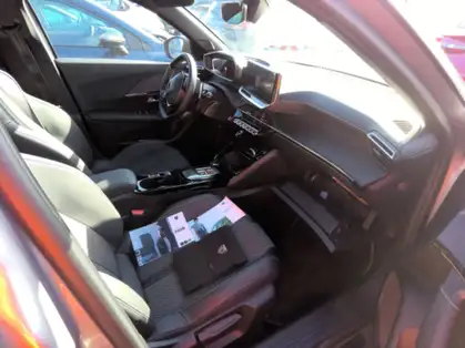 PEUGEOT 2008 GT HYBRID 136 CV E-DCS6