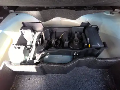 PEUGEOT 2008 ALLURE Hybrid 145 CV e-DCS6 