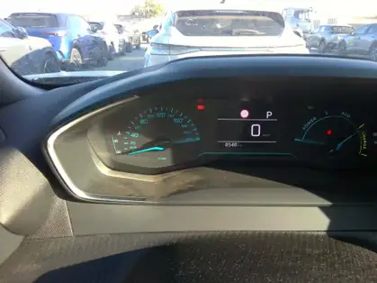 PEUGEOT 2008 STYLE Hybrid 136 CV E-DCS6 